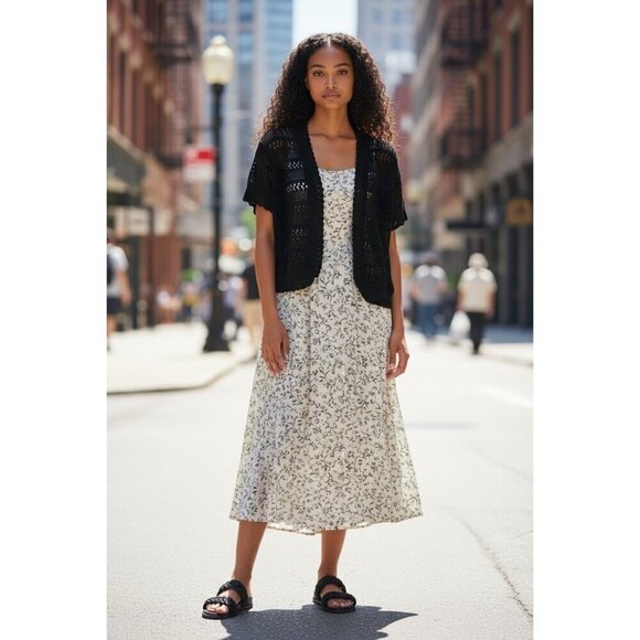 Sweet Kizz Sweaters - Sweet Kizz Women's Black Knitted Shrug